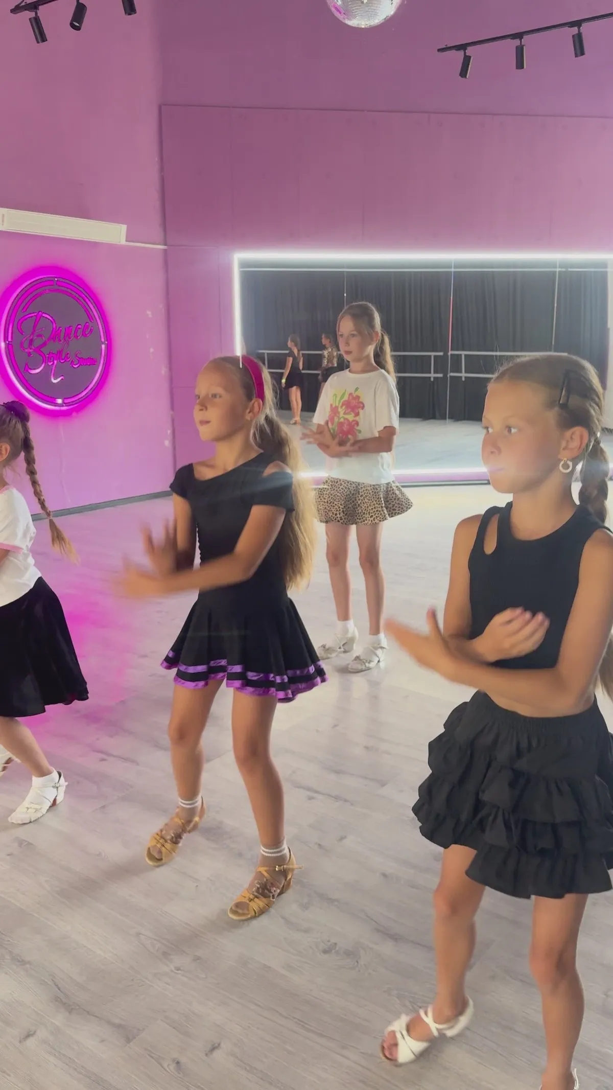 Група «Діти ПРО» студії Dance Style VDN